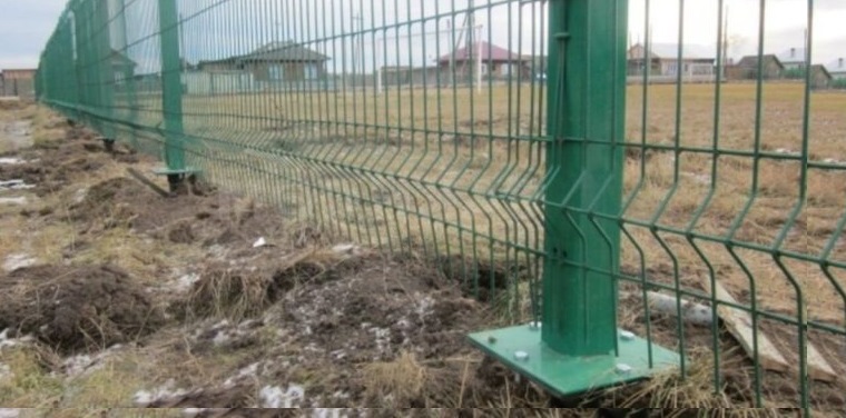 Купить сваи для ограждения от производителя в Ангарске от 1430 руб: низкая цена, быстрая установка